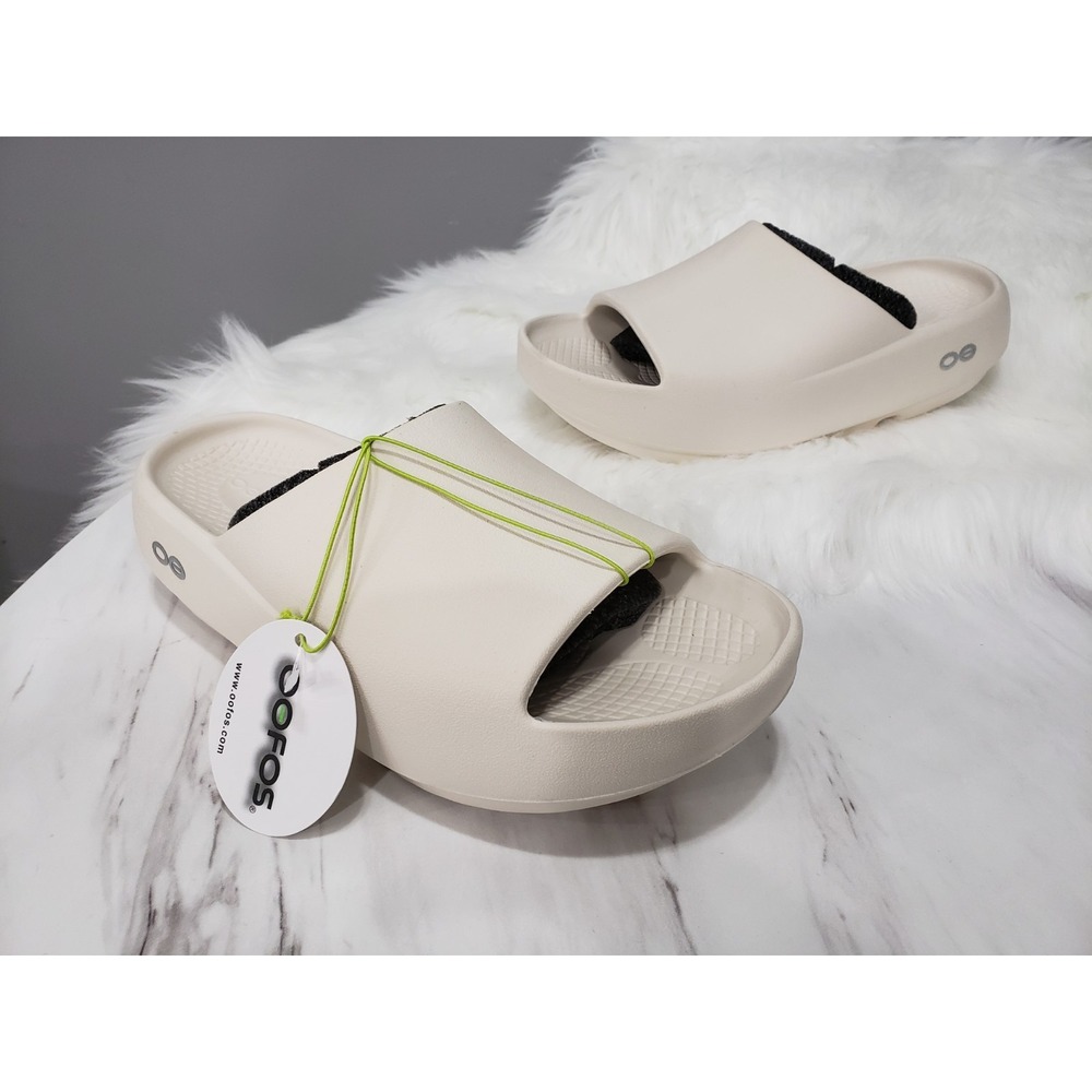 NEW MENS 8 / WOMENS 10 OOfos OOAHH NEW Slide Sandals chalk beige